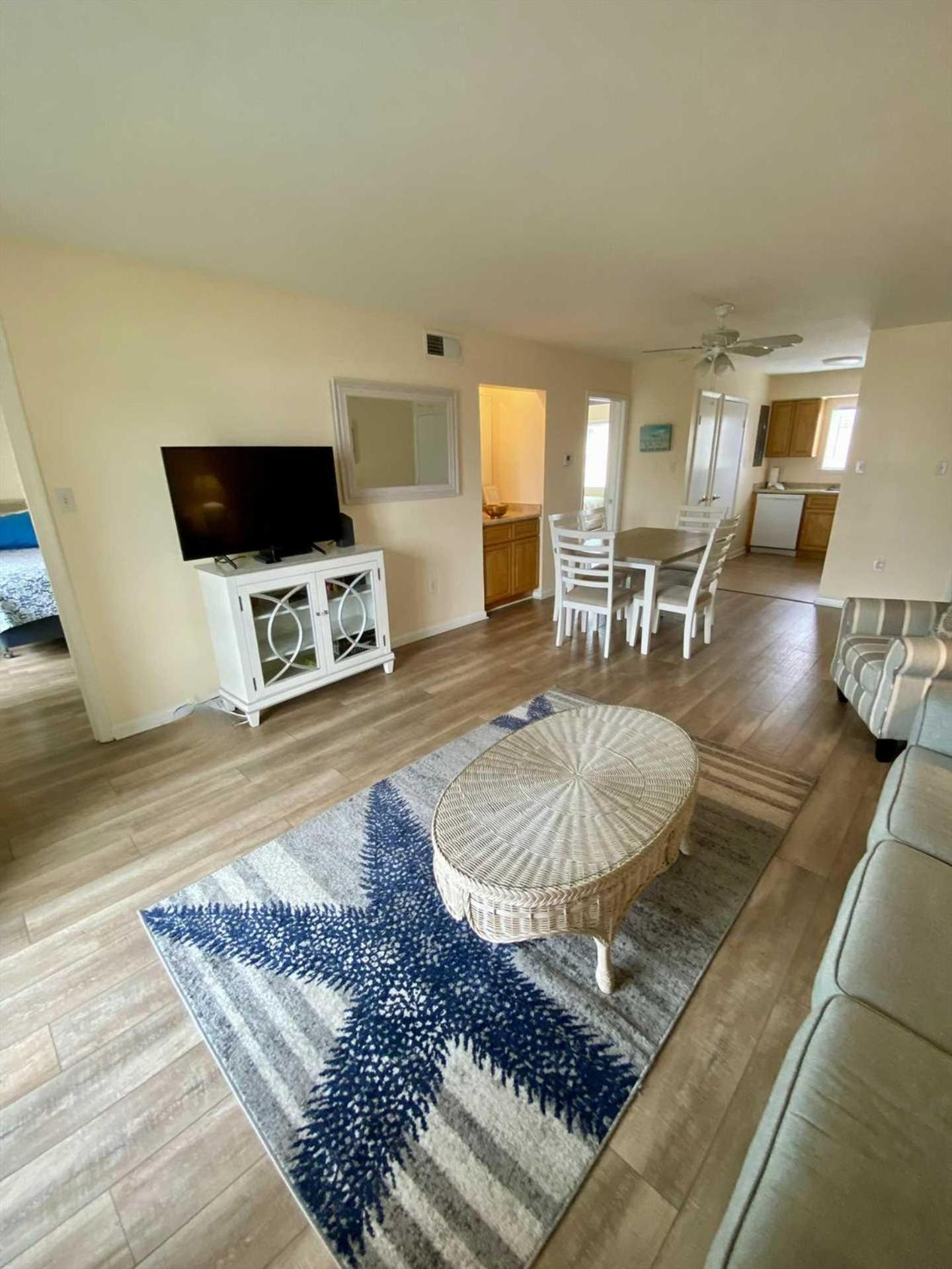 Lighthouse Point Rental 8B 티베아일랜드 외부 사진